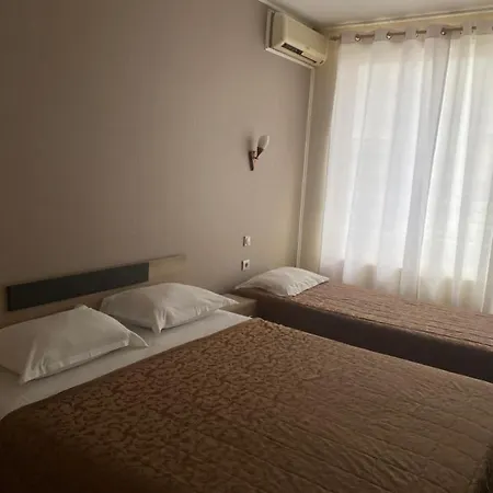 Appartement Danita & Diva Restaurant Bbq&pool Bar