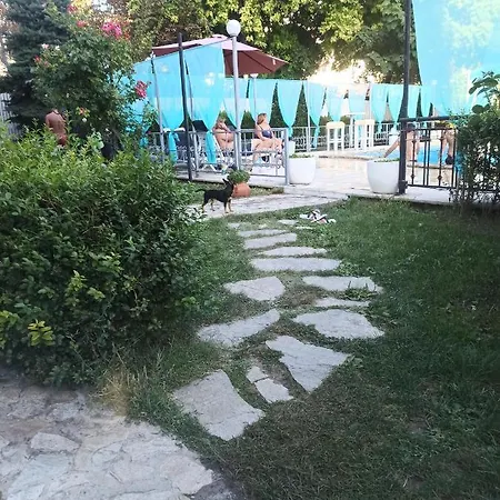 Danita & Diva Restaurant Bbq&pool Bar * Varna