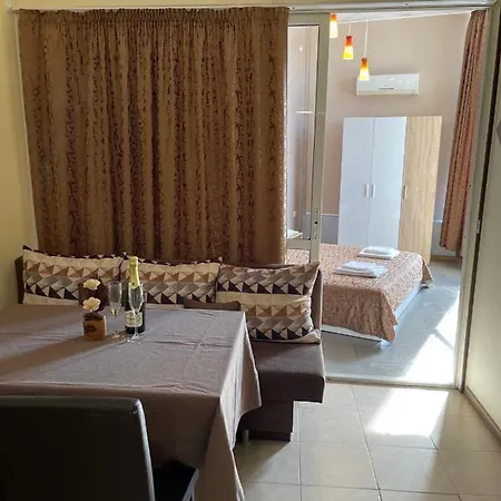 Danita & Diva Restaurant Bbq&pool Bar * Varna