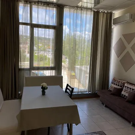 Danita & Diva Restaurant Bbq&pool Bar Appartement *