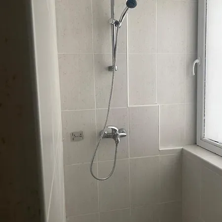 Danita & Diva Restaurant Bbq&pool Bar *