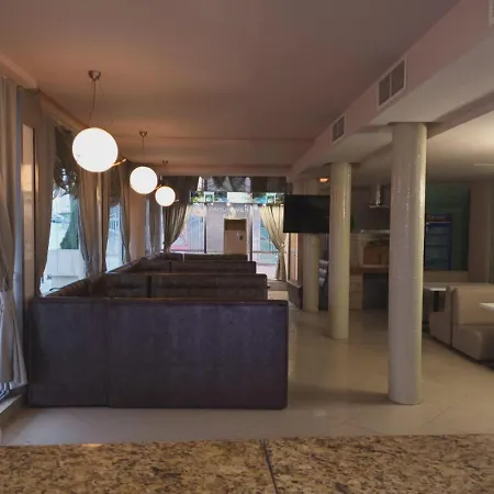 Danita & Diva Restaurant Bbq&pool Bar アパート ヴァルナ