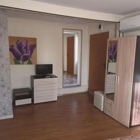 アパート Danita & Diva Restaurant Bbq&pool Bar ヴァルナ